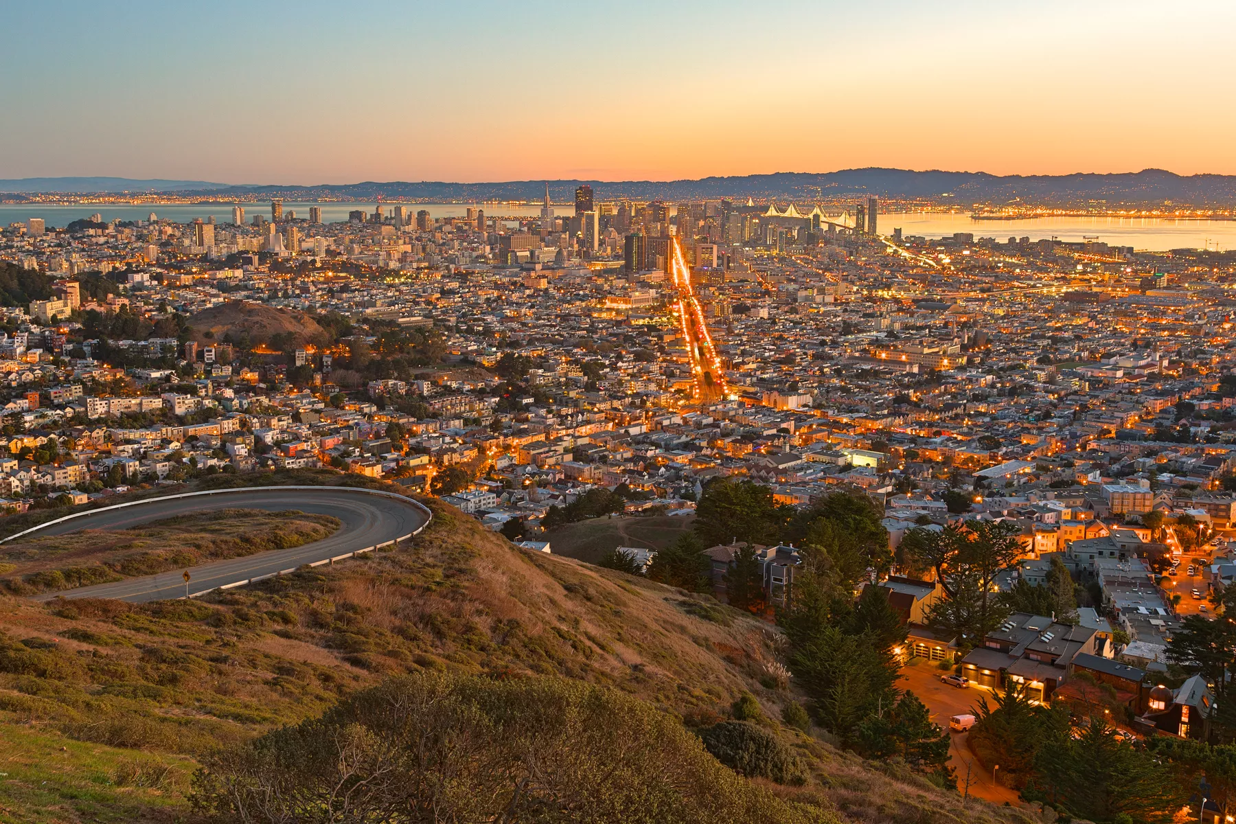 Panoramic view of San Francisco from Twin Peaks